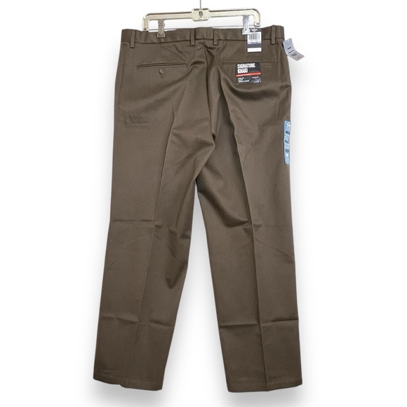 Dockers Men's D2 Signature Khaki Straight Fit Pants Flat Front Khaki Brown 38/30 - Picture 3 of 14